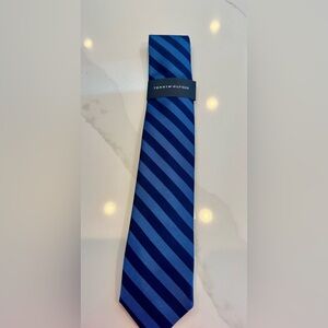 Tommy Hilfiger Navy and Light Blue Diagonal Striped Tie